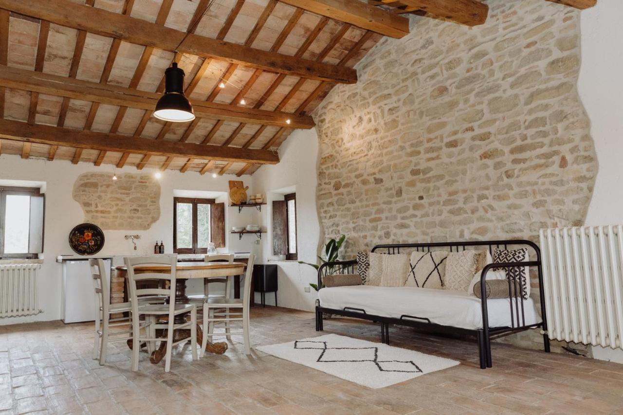 Agriturismo Qui Voglio Monte Roberto Ngoại thất bức ảnh