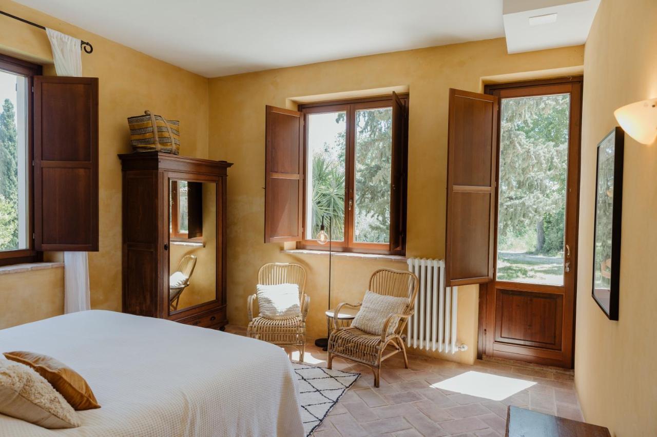 Agriturismo Qui Voglio Monte Roberto Ngoại thất bức ảnh