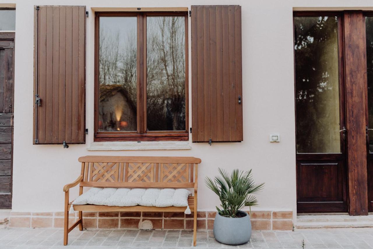 Agriturismo Qui Voglio Monte Roberto Ngoại thất bức ảnh