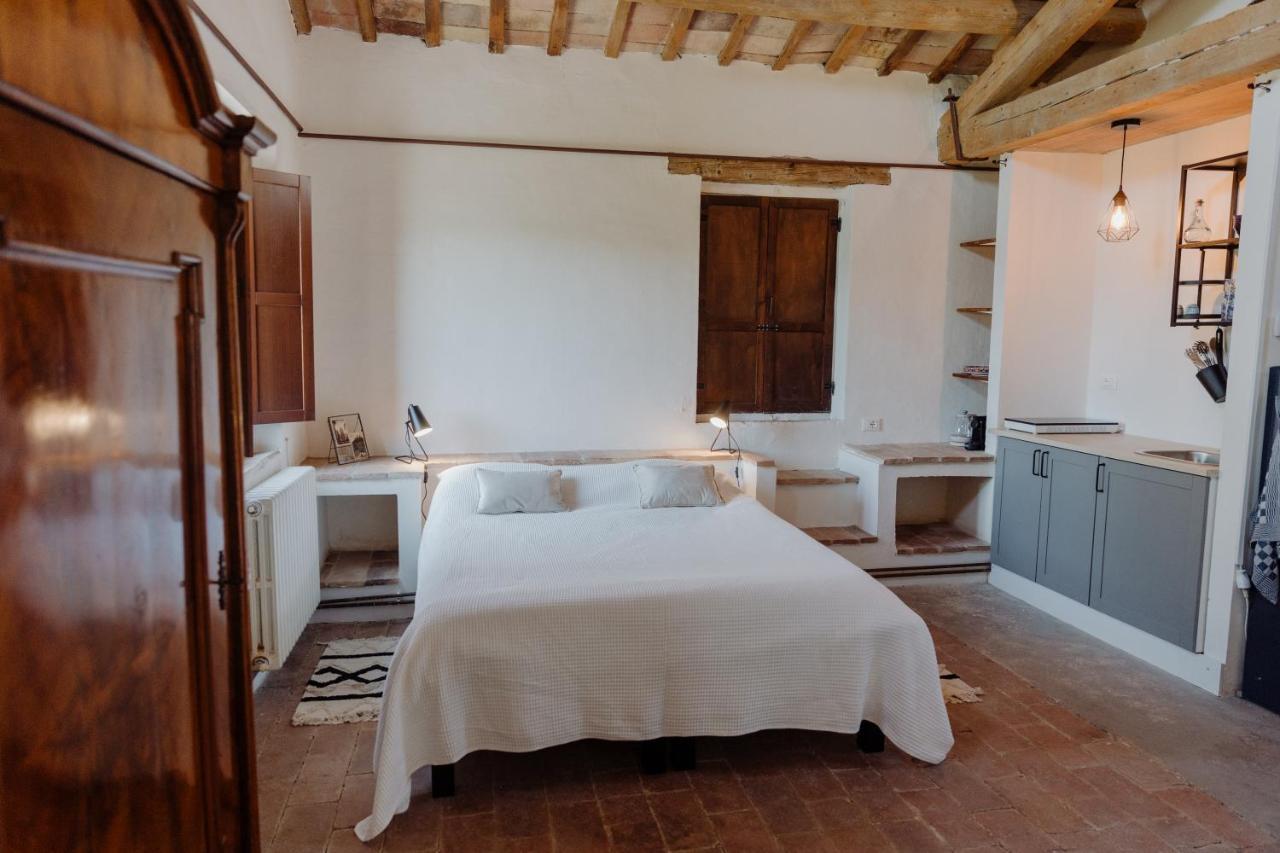 Agriturismo Qui Voglio Monte Roberto Ngoại thất bức ảnh