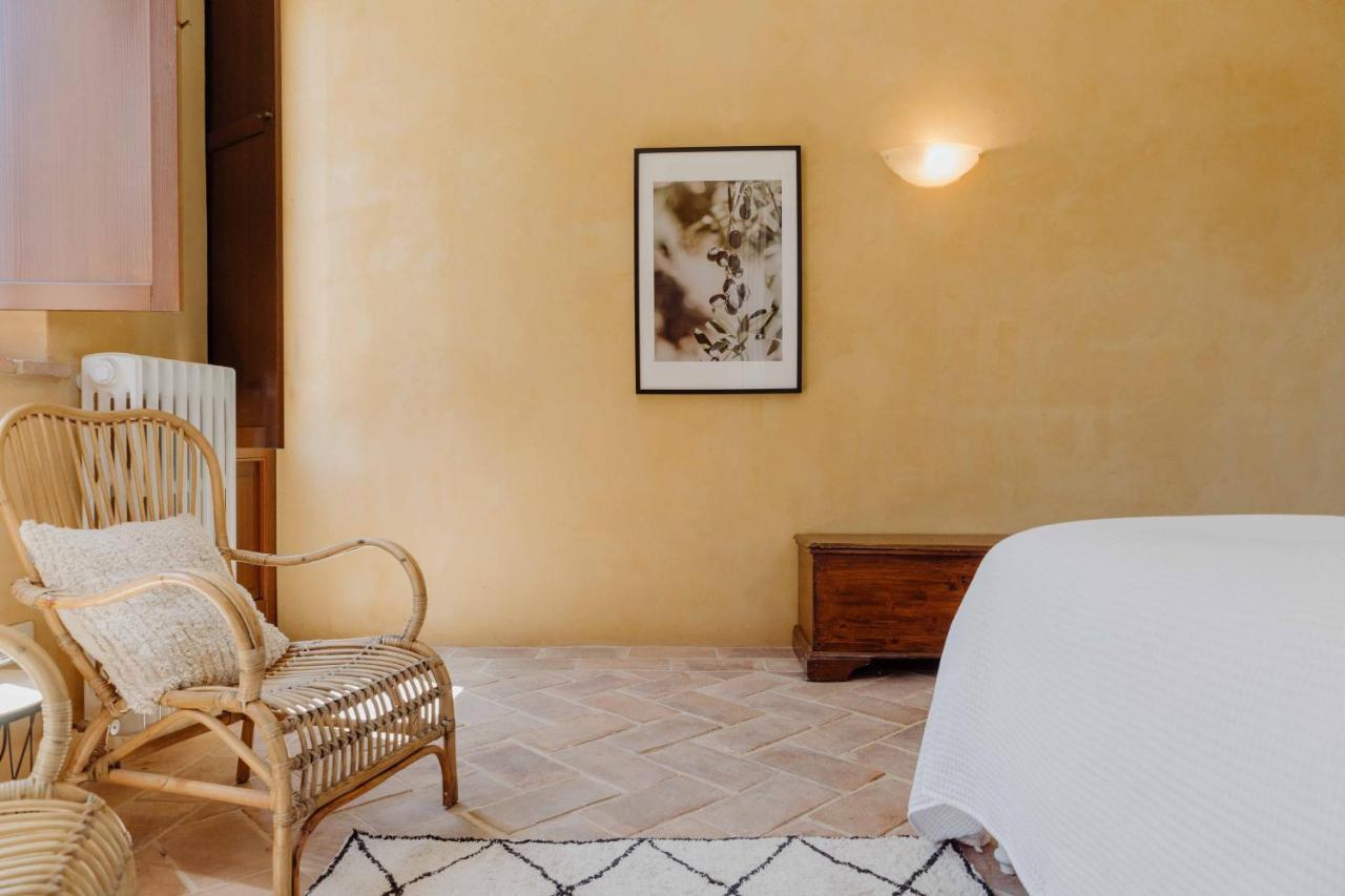 Agriturismo Qui Voglio Monte Roberto Ngoại thất bức ảnh