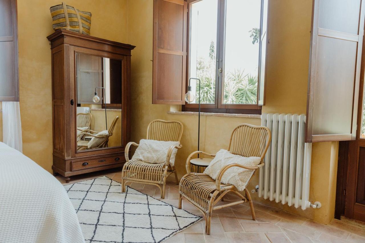 Agriturismo Qui Voglio Monte Roberto Ngoại thất bức ảnh