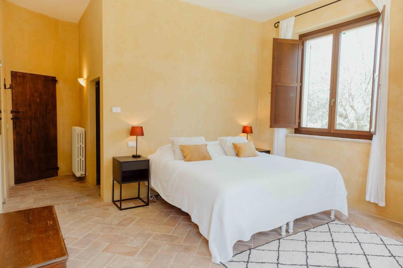 Agriturismo Qui Voglio Monte Roberto Ngoại thất bức ảnh