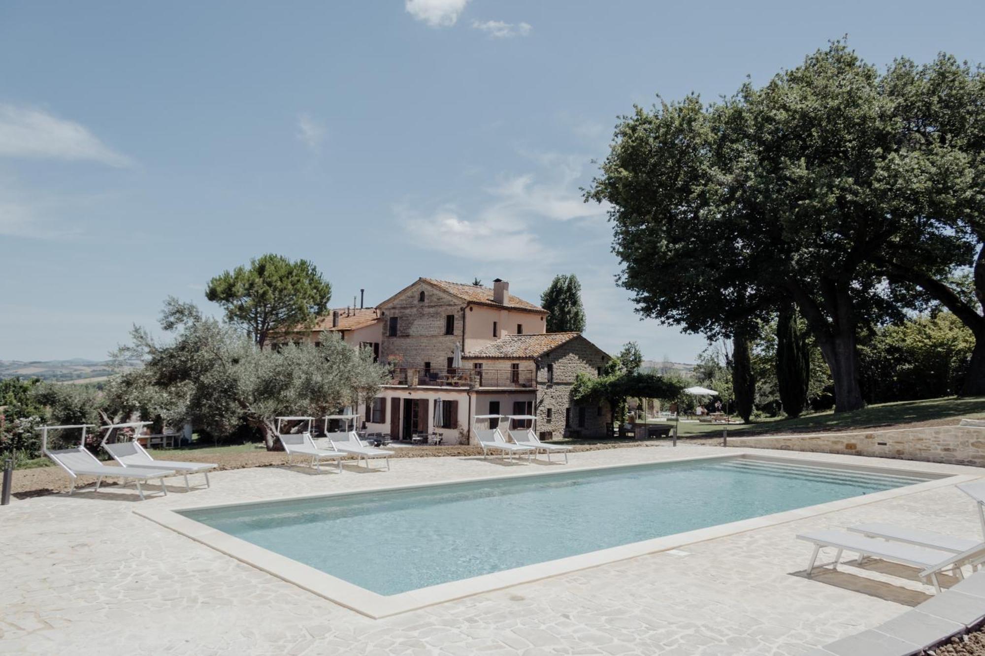 Agriturismo Qui Voglio Monte Roberto Ngoại thất bức ảnh