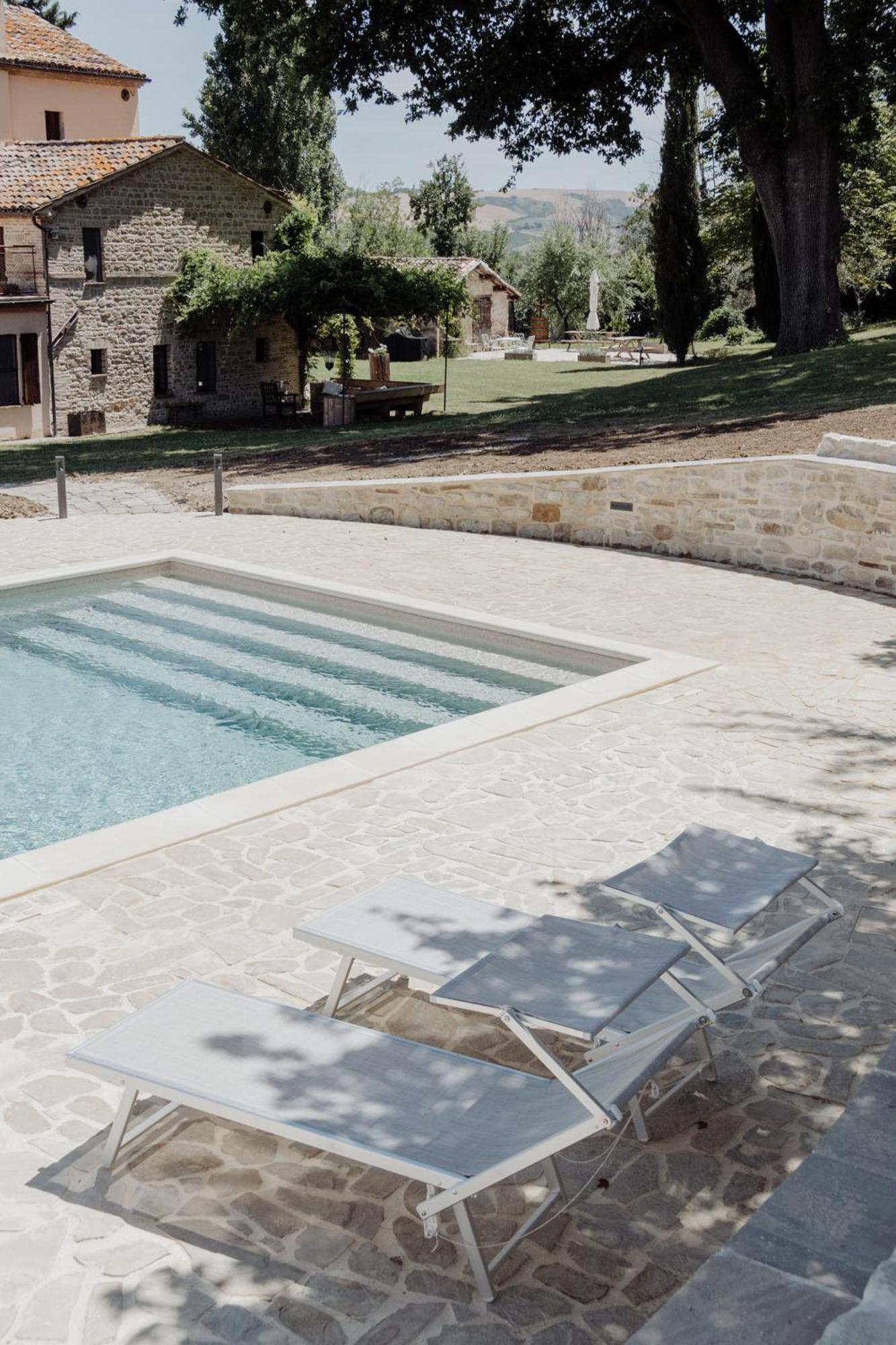 Agriturismo Qui Voglio Monte Roberto Ngoại thất bức ảnh